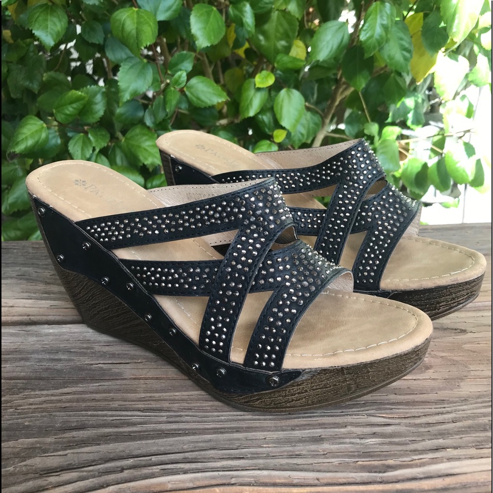 Black Strapped Wedge